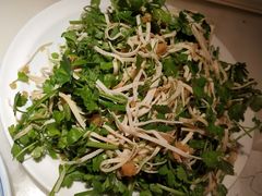 山芹菜拌千叶豆腐-日丰园海肠水饺·老字号大连海鲜(和平广场店)
