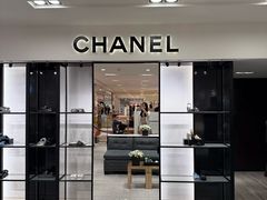 -文艺复兴百货(米兰大教堂广场店)