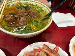 -金杨拉面王小吃面馆·牛三宝面·红烧牛肉粉