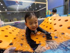 -龙格亲子游泳•水育早教运动中心