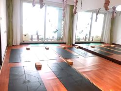 -Yvon yoga 瑜伽·精准体态管理中心