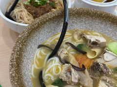 -蒙自源米线大王(普宁广场店)