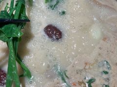 -洪氏嗨捞·广东猪肚鸡·椰子鸡火锅(西咸万象城店)