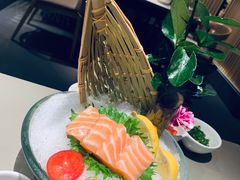 三文鱼刺身-享月汤皇·海鲜小火锅·聚会(曲江创意谷店)