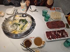 -浪里寻·臻牛养生牛肉火锅(方圆荟店)