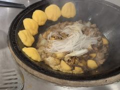 -粘豆包柴火铁锅炖