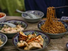 -无名氏宵夜小摊(祝家三姐妹馄饨店)