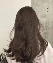 -罗亚帝造型·烫发染发