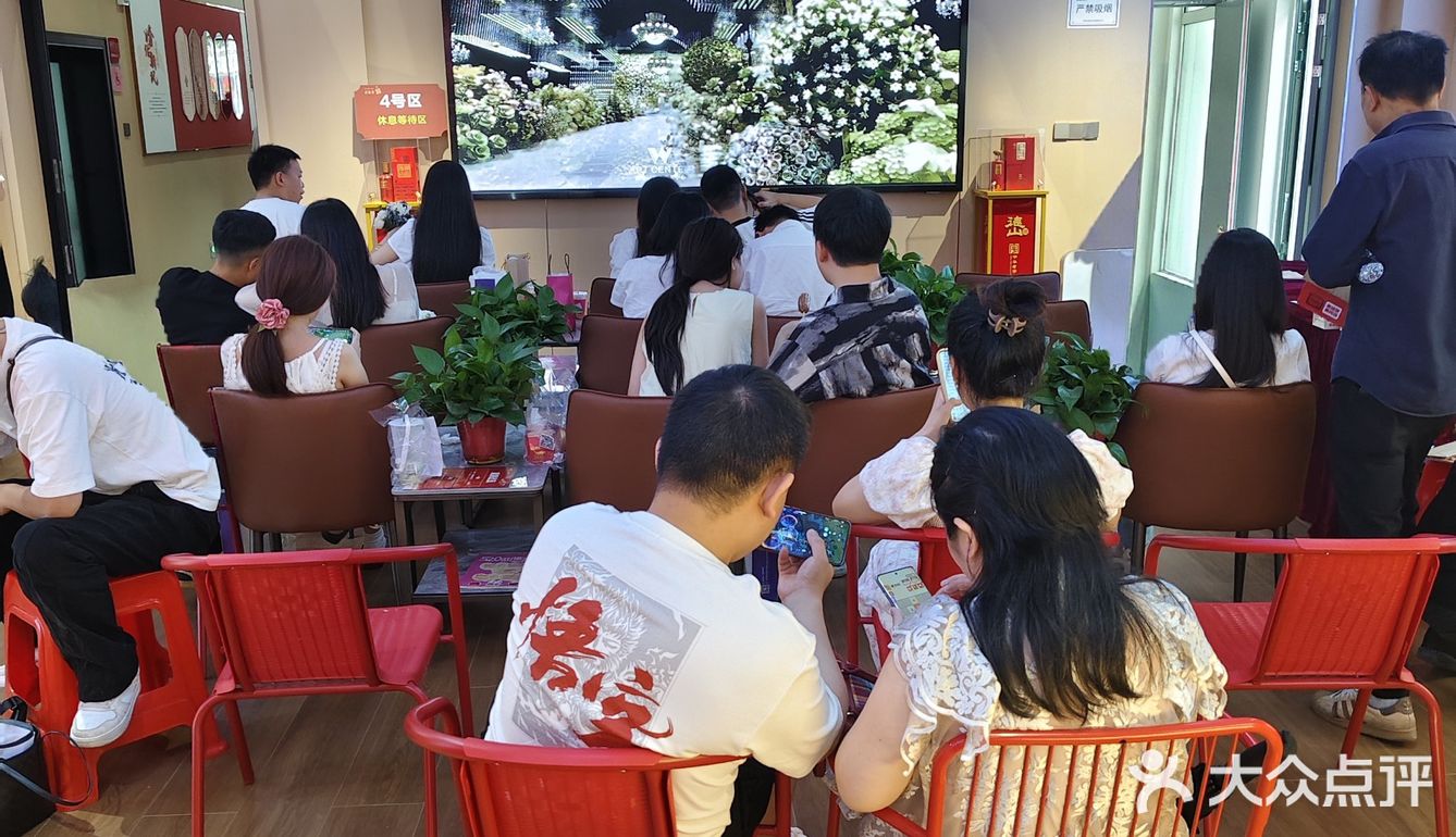 千万别去这家咖啡店！进去就被狠狠戳中结婚