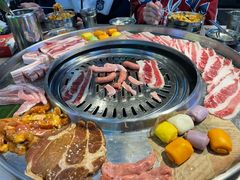 -哈哈碳都·牛肋条无限自助烤肉(台江万达店)