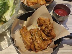 -必胜客(绿地新都会店)