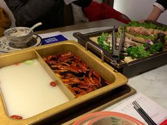 -尚尚仙·酸汤猪手·猪肚鸡火锅(华联万柳购物中心店)