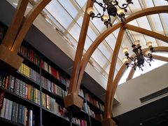 -钟书阁(松江泰晤士小镇店)