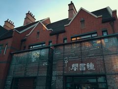 -钟书阁(松江泰晤士小镇店)