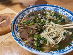 -魏旺湖北正宗牛肉面(硚口公园店)