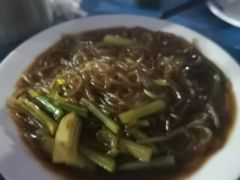 芹菜炒粉-老多饺子馆