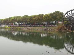 -田园东方蜜桃村的田野营地