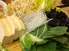 蔬菜拼盘-喇喇排骨火锅·传统韩式脊骨汤(望京西园总店)