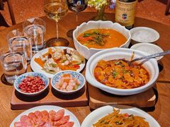 -肆海小川菜酒馆Wine Bistro (青年路店)