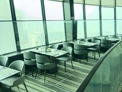 -亚洲国际大酒店·云顶阁旋转自助餐厅