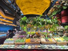 -雍容荟帝王蟹活龙虾展台自助(IFS黑金店)
