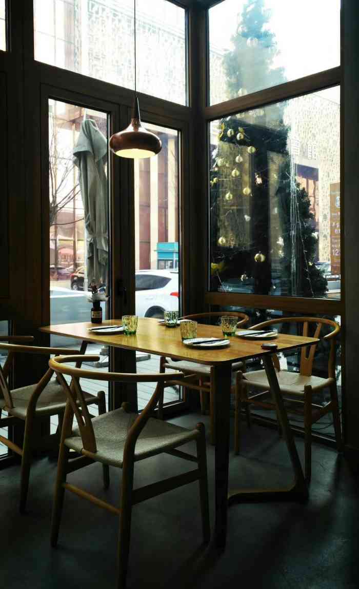 麦记餐厅61hk-diner-"环境蛮小清新的 服务质量也不错～点了烧鸭.