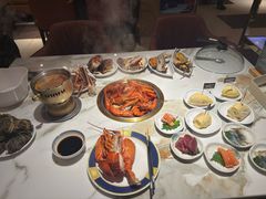 -雍容荟活帝王蟹活龙虾自助(苏宁旗舰店)