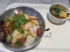 -红鼻子桂林米粉(金唐新光界店)
