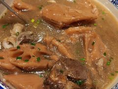 洞庭湖藕汤-巴陵全鱼席(湖南老字号汴河街店 )