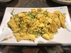 茉莉花炒鸡蛋-云海肴·汽锅鸡·云南菜(天山百盛优客店)