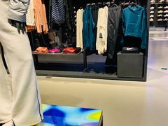 -NIKE品牌体验店(金源新燕莎店)