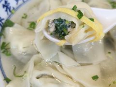 荠菜猪肉馄饨-聚笼鲜美食(凤凰街店)