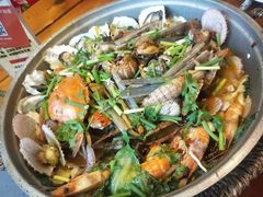 -闯关东东北农家菜(崂山石老人店)