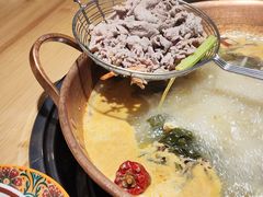 -洱火云南酸菜牛肉火锅(石景山当代商城店)