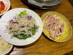 拌生洋葱-紫霞门韩国料理烤肉(深南东路店)