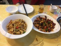 -贺记湘菜馆(东体育会路店)
