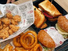 -The Habit Burger Grill 哈比特汉堡(世博店)