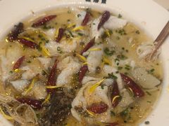 -渔语鱼酸菜鱼新川菜(来福士店)