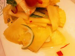 青柠檬拌鲜菠萝-云海肴·汽锅鸡·云南菜(曲江大悦城店)