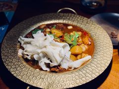 新疆大盘鸡-楼兰新疆主题餐厅(坂田佳华领汇广场店)