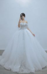 -Lady  Jane高端婚纱礼服馆