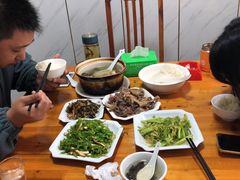 -山里人家土菜馆(茅山店)