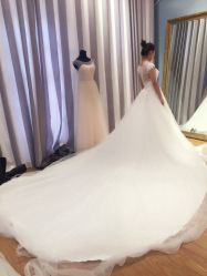 -Flora婚纱礼服定制租赁店