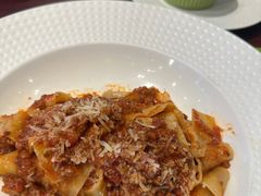意式肉酱宽扁面-香格里拉鱼跃地中海西餐厅·牛排披萨