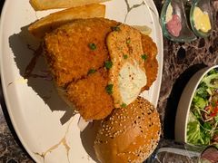 香炸鱼扒汉堡-Lets burger非常汉堡·环球风味(蓝色港湾店)