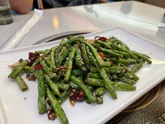 -品疆山新疆特色主题餐厅