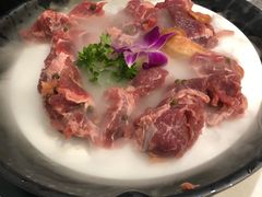 -三不牛腩(宾虹路店)