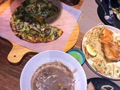 什锦蘑菇披萨-Carbon莫卡哆·意大利复古集市餐厅(杭州大厦店)