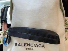 -爱革·奢品·鞋包·衣物·家居(金桥国际商业广场店)