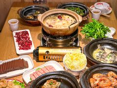 -邹开喜·炭炉鸡煲·海鲜火锅(虹口足球场店)